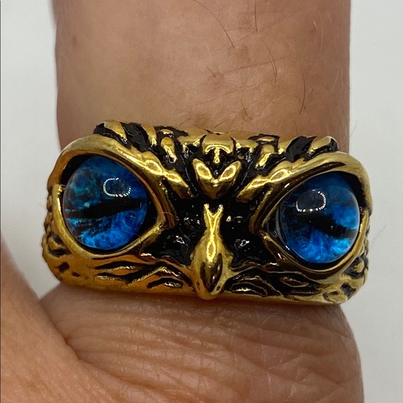 Vintage Bird of Prey Golden Stainless Steel Ring - Picture 4 of 6